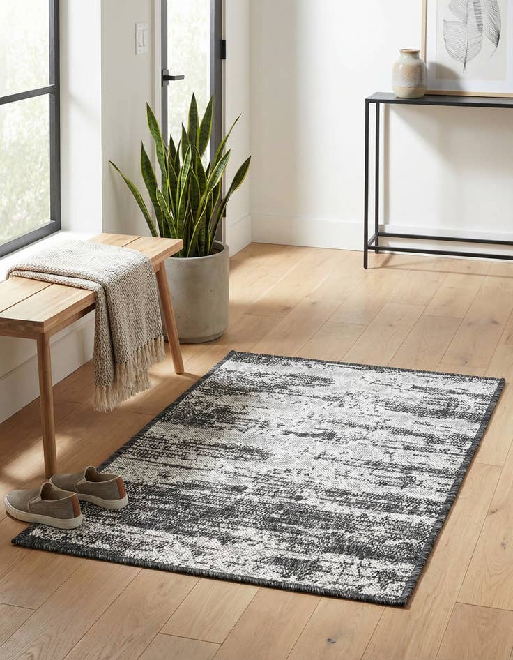 Detail image of  2' x 3'  Washable Modern Indoor / Outdoor Rug