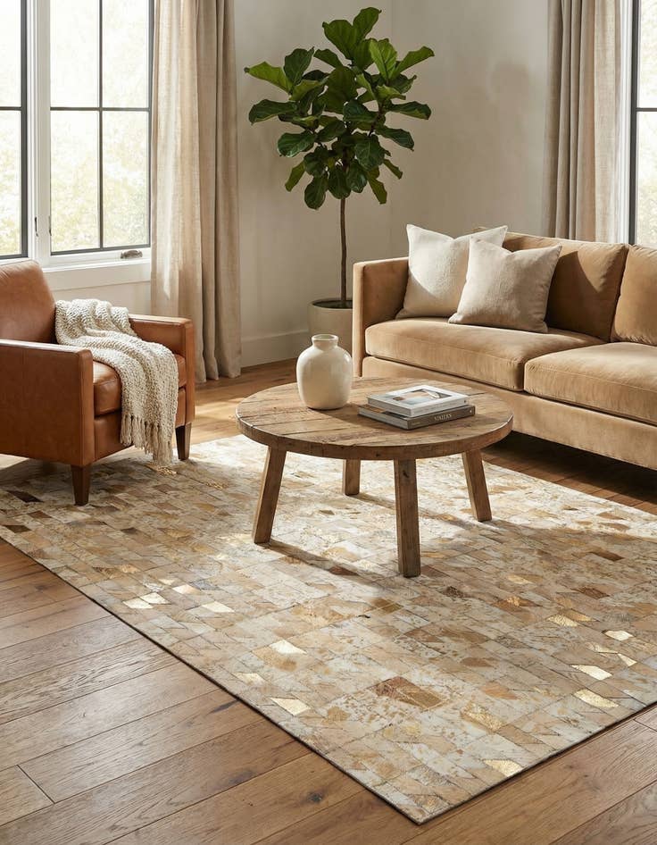 Detail image of 4' x 5' 2 Cowhide Stocks Rug