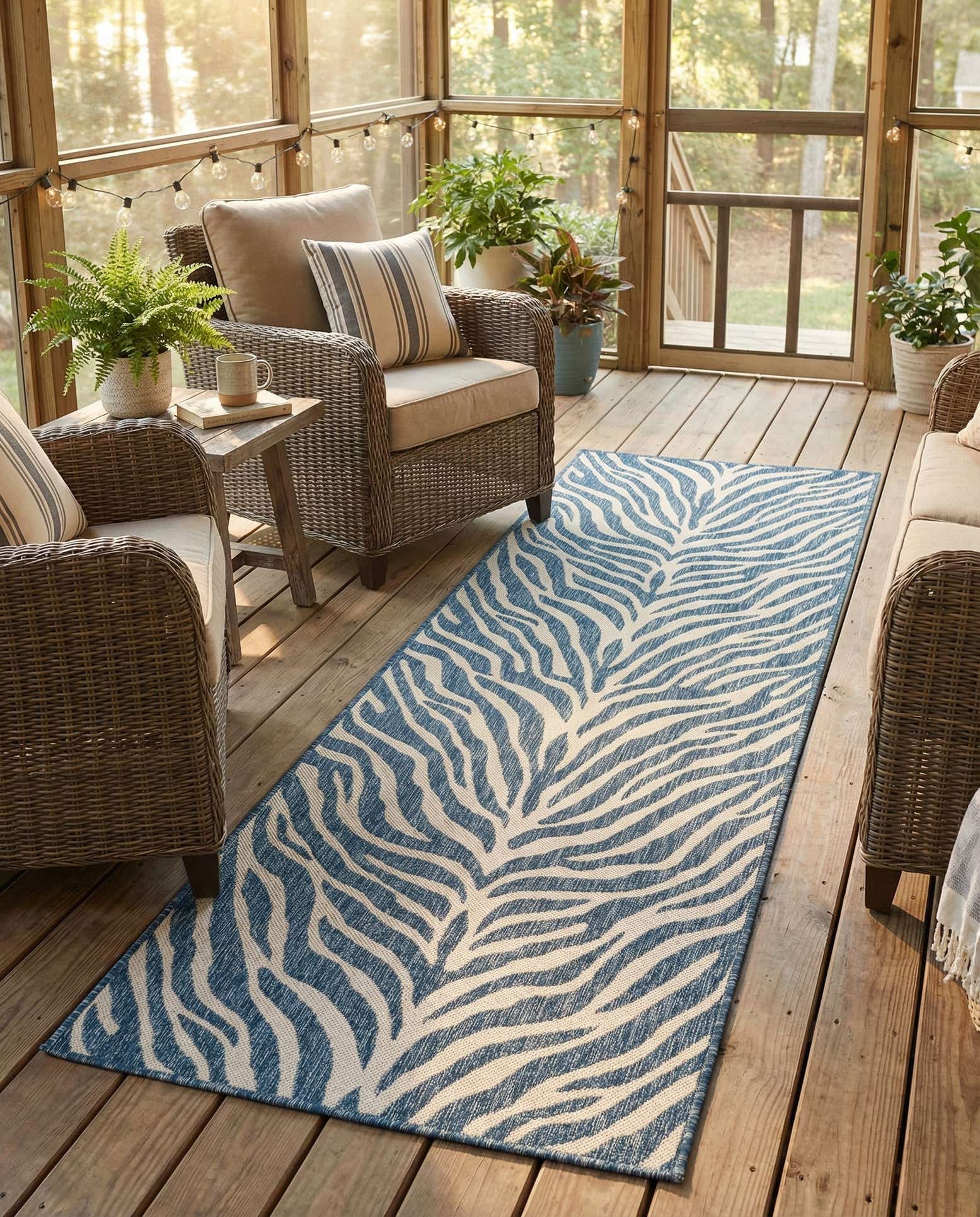 2' 7 x 10' Easy-Clean Safari Indoor / Outdoor Runner Rug