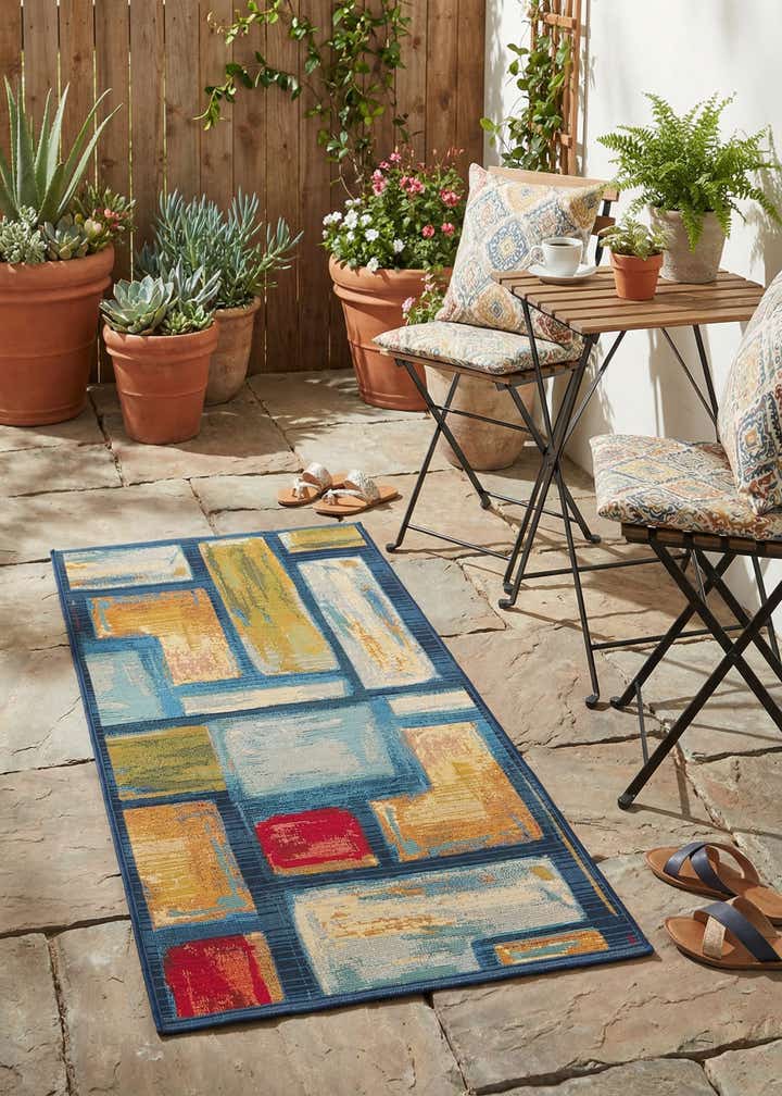 2' x 4' Easy-Clean Modern Indoor / Outdoor Runner Rug