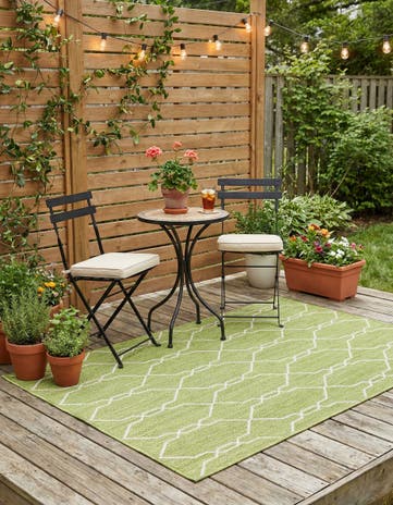 Green Easy-Clean Lattice Indoor / Outdoor Rug