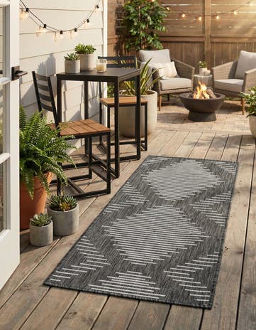 2' x 4' Easy-Clean Modern Indoor / Outdoor Runner Rug