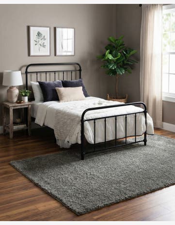 7' x 10' Soft Solid Shag Rug