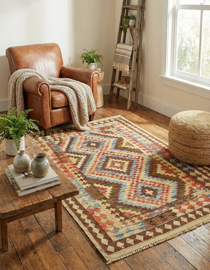 Detail image of 3' 3 x 5' Hand Woven Kilim Maymana Wool Rug