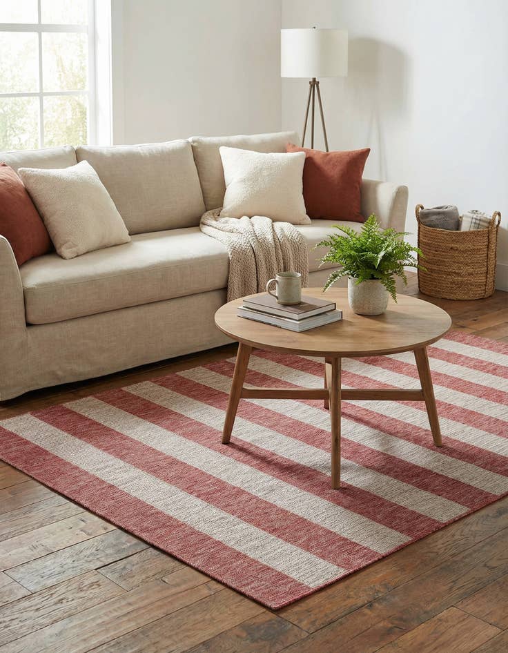 Detail image of 4' x 6' Easy-Clean Ribbon Indoor / Outdoor Rug