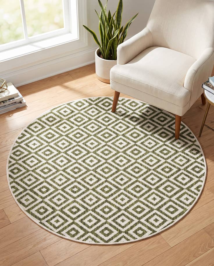 Detail image of 4' x 4' Easy-Clean Jill Zarin Costa Rica Indoor / Outdoor Round Rug