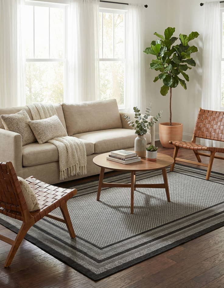 Detail image of 6' x 9'  Washable Border Indoor / Outdoor Rug