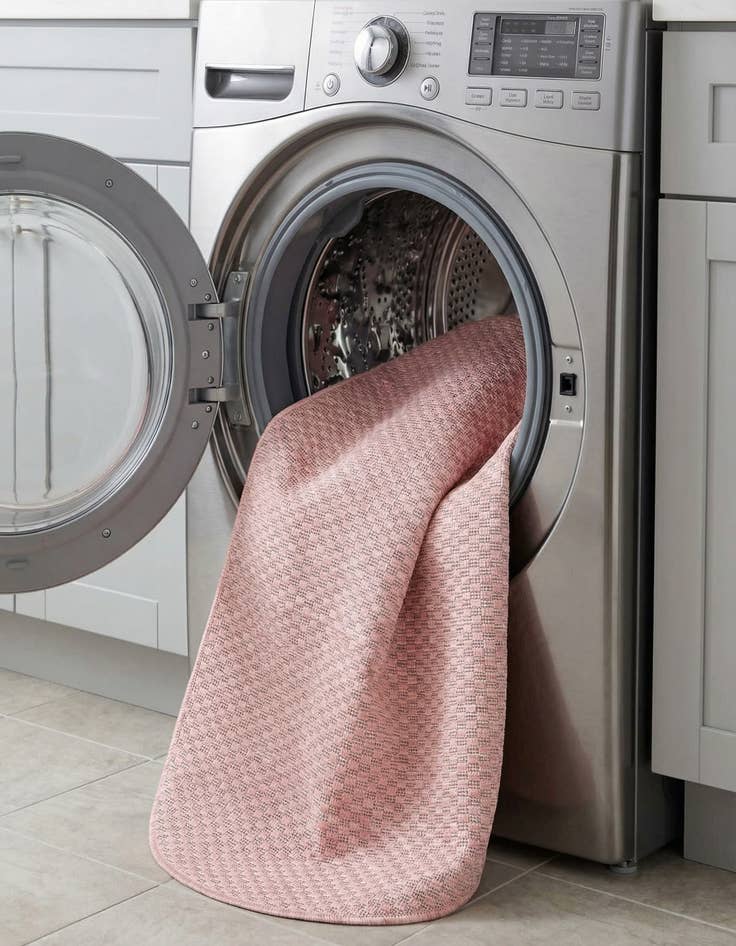 Detail image of 2' x 3'  Washable Solid Indoor / Outdoor Oval Rug