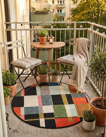 3' x 3' Easy-Clean Casablanca Indoor / Outdoor Round Rug