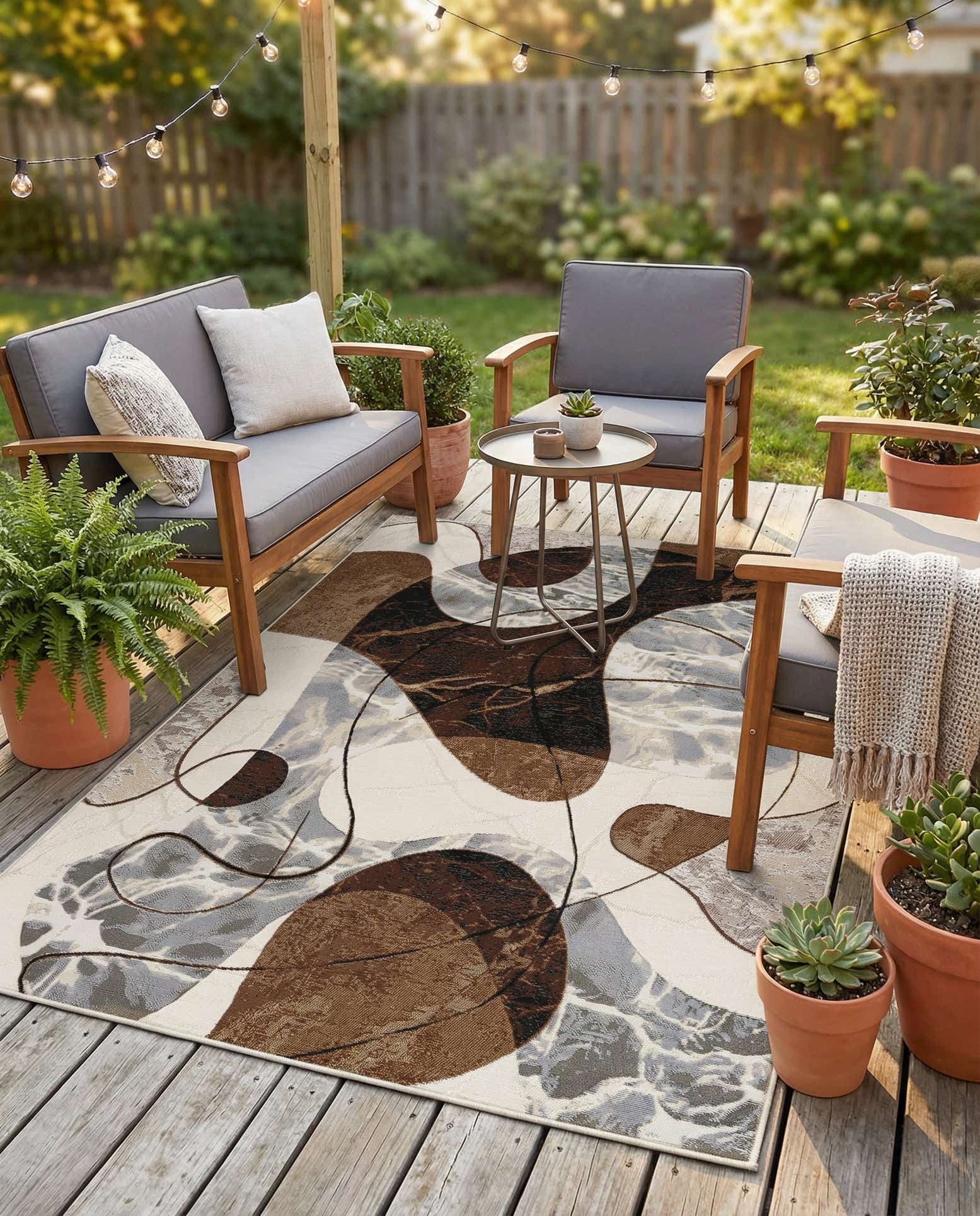 5' x 8' Easy-Clean Modern Indoor / Outdoor Rug