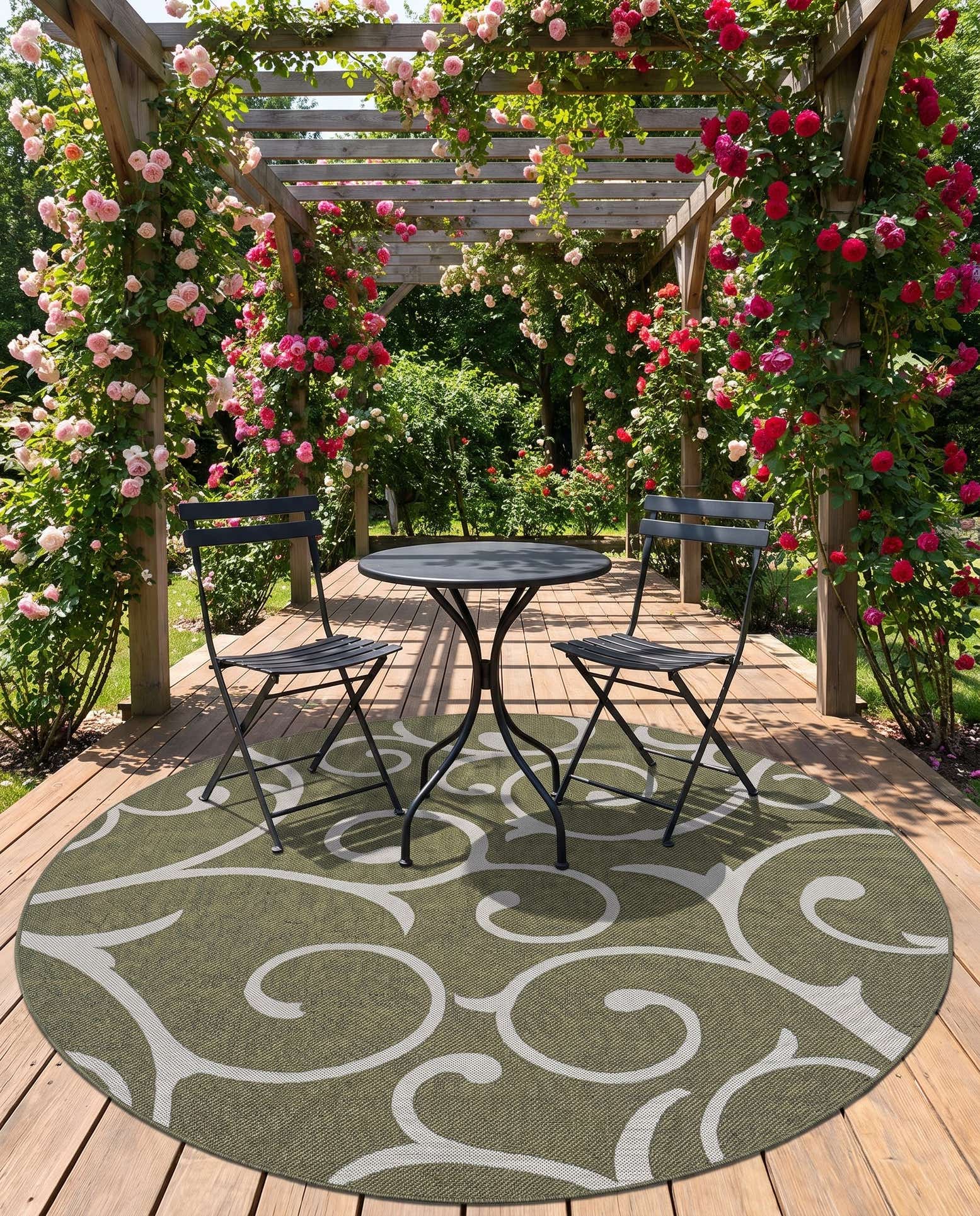 185cm x 185cm Easy-Clean Botanical Indoor / Outdoor Round Rug