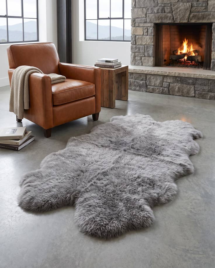 Detail image of 3' 3 x 6' Natural Sheepskin Freeform Rug