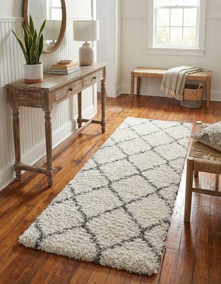 Detail image of 2' x 8' Marrakesh Shag Runner Rug