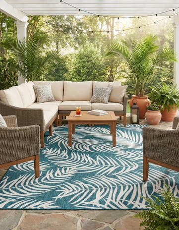 9' x 12' Easy-Clean Botanical Indoor / Outdoor Rug