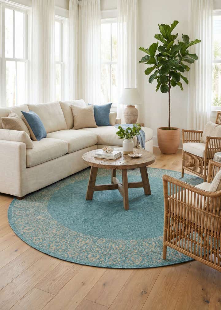 10' 8 x 10' 8 Easy-Clean Border Indoor / Outdoor Round Rug