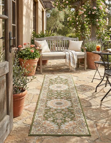 2' x 8' Easy-Clean Traditional Indoor / Outdoor Runner Rug