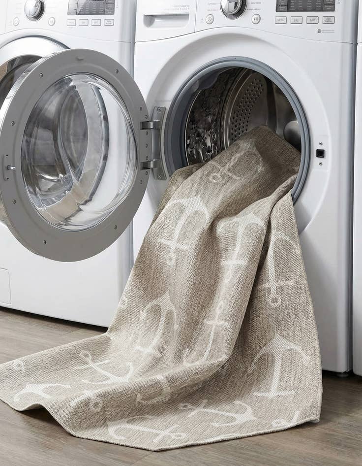 Detail image of 7' 10 x 7' 10  Washable Coastal Indoor / Outdoor Octagon Rug