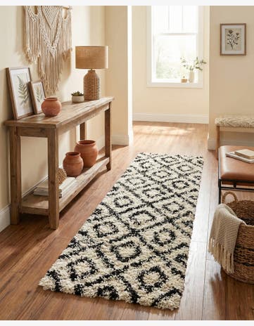 White and Black Lattice Shag Runner Rug