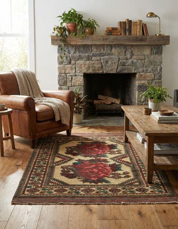 4' x 6' 2 Hand Knotted Sumak Wool Rug