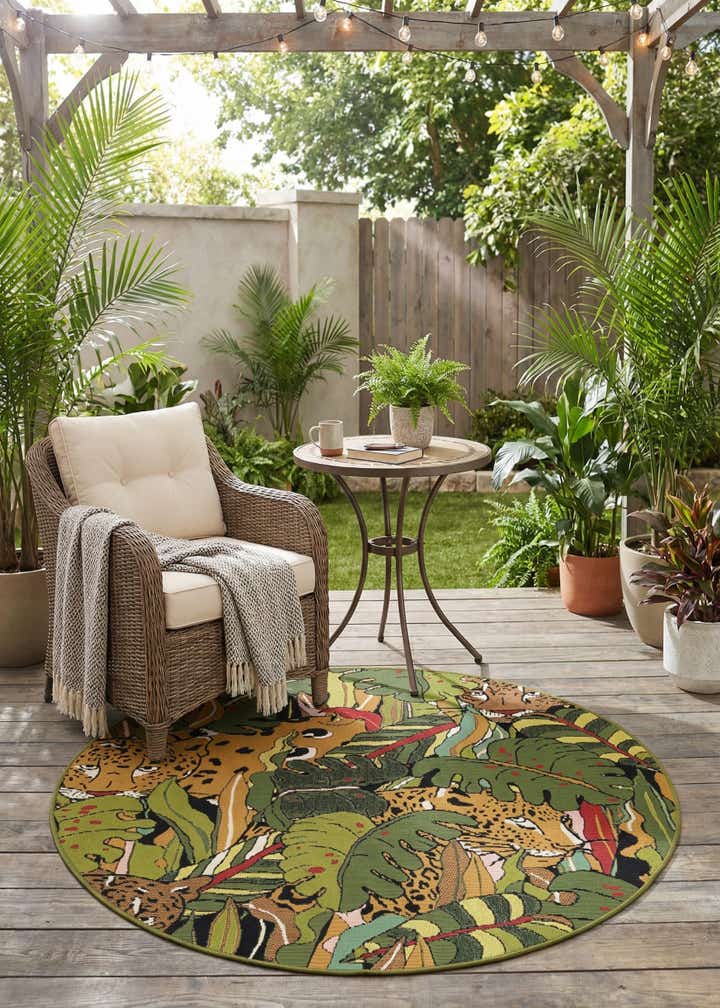 4' x 4' Easy-Clean Botanical Indoor / Outdoor Round Rug