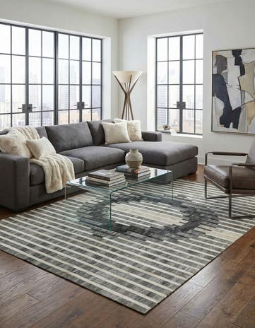 4' 11 x 7' 11 Cowhide - Patchwork Rug