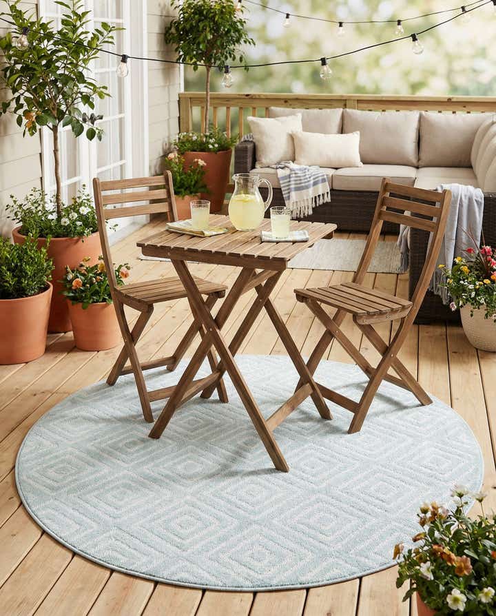 5' x 5' Easy-Clean Sabrina Soto Indoor / Outdoor Round Rug