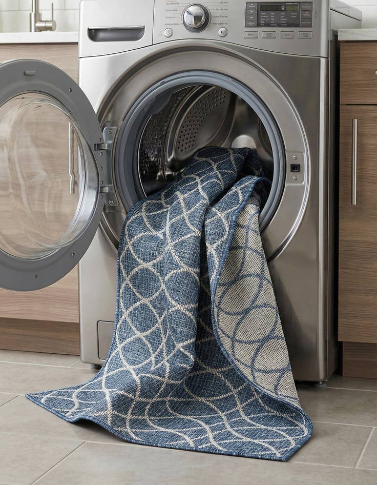 Detail image of 2' 7 x 10'  Washable Trellis Indoor / Outdoor Runner Rug