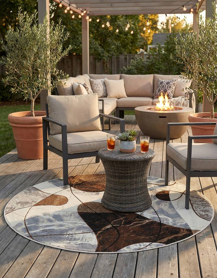 Detail image of 5' x 5'  Washable Modern Indoor / Outdoor Round Rug