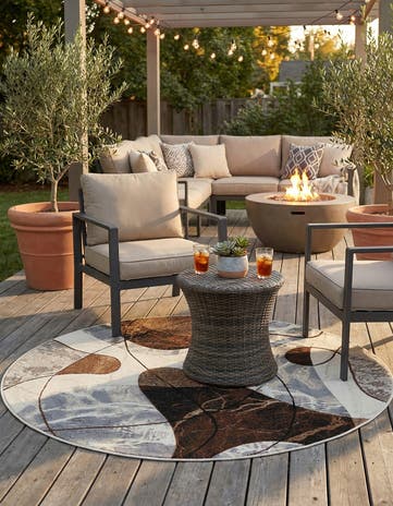 5' x 5' Easy-Clean Modern Indoor / Outdoor Round Rug