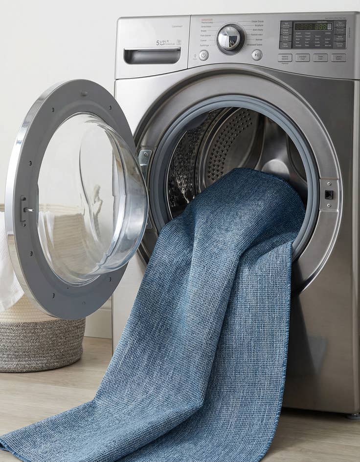 Detail image of 5' 3 x 8'  Washable Solid Indoor / Outdoor Rug