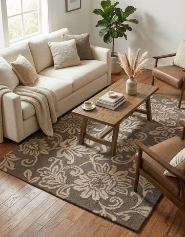 5' x 8' Agra Wool Rug