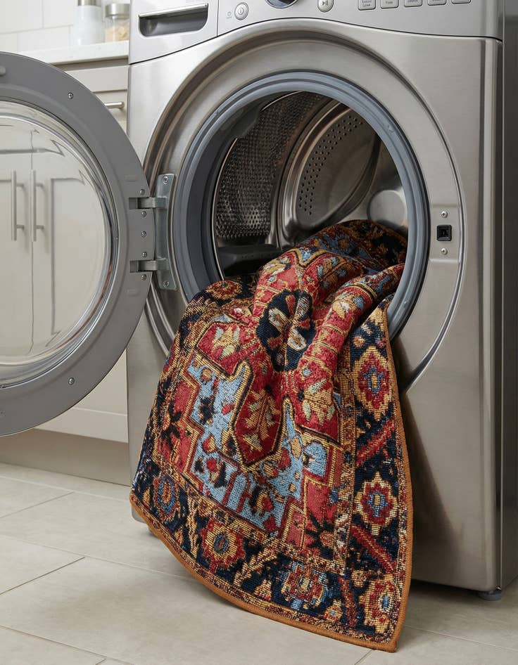 Detail image of  2' x 3'  Washable Traditional Indoor / Outdoor Rug