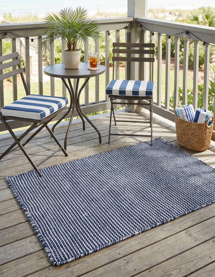 Detail image of  2' 2 x 3' 1  Washable Jill Zarin Palm Springs Indoor / Outdoor Rug