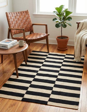 2' 8 x 4' Hand Woven Kilim Modern Wool Rug