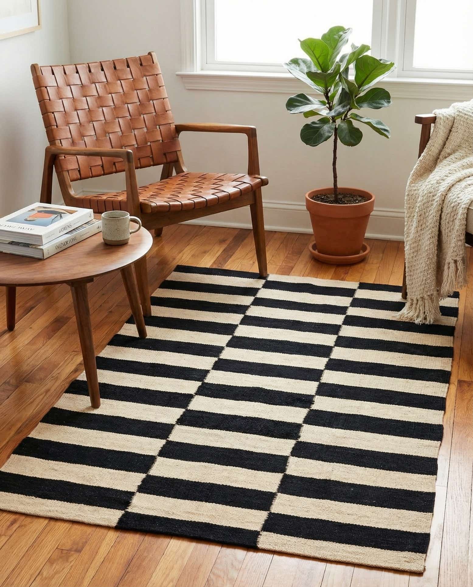 2' 8 x 4' Hand Woven Kilim Modern Wool Rug