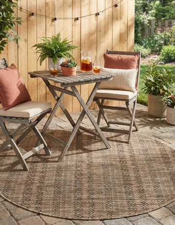 4' x 4' Easy-Clean Ribbon Indoor / Outdoor Round Rug