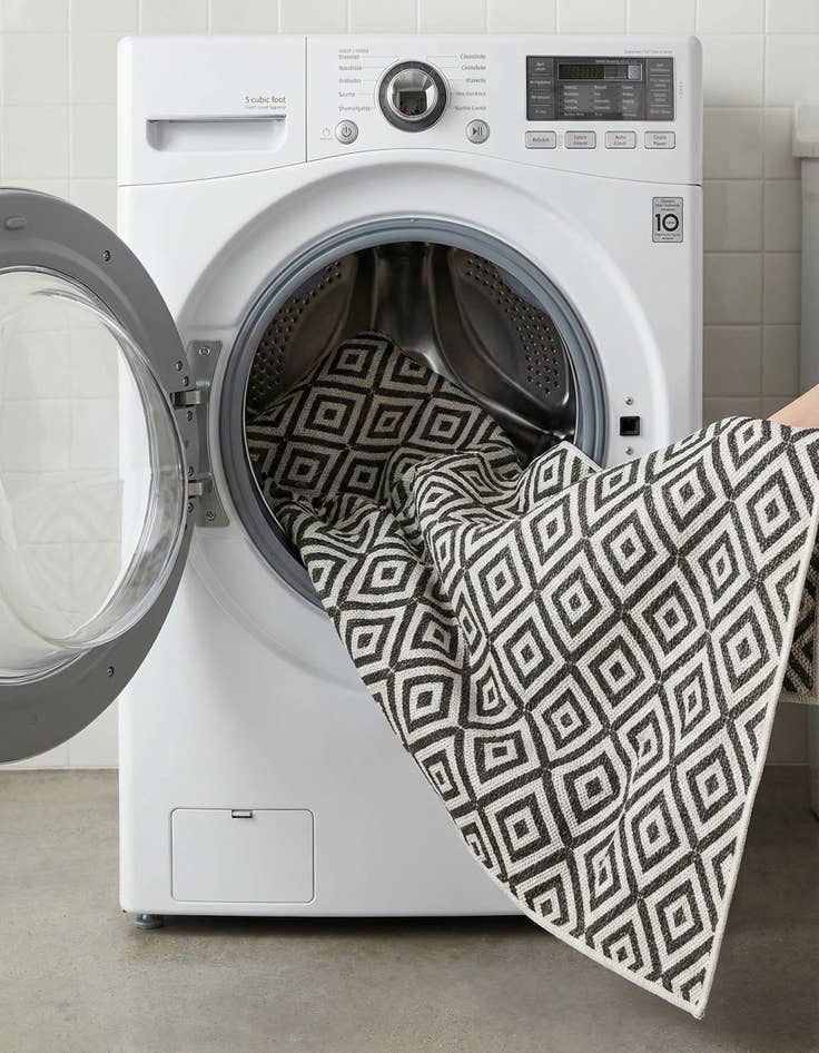 Detail image of 2' 7 x 12'  Washable Jill Zarin Costa Rica Indoor / Outdoor Runner Rug