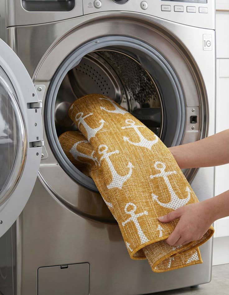 Detail image of 2' x 6'  Washable Coastal Indoor / Outdoor Runner Rug