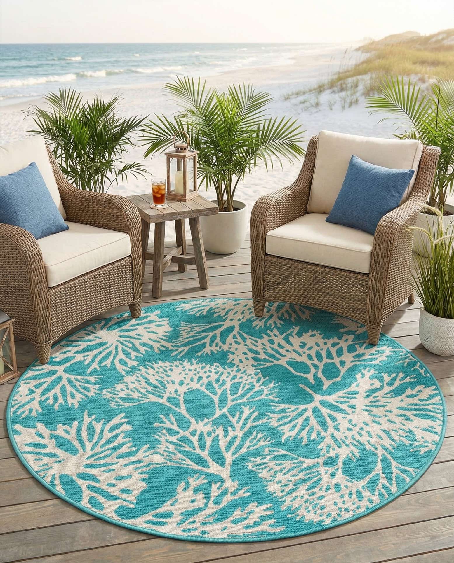 4' x 4' Easy-Clean Coastal Indoor / Outdoor Round Rug