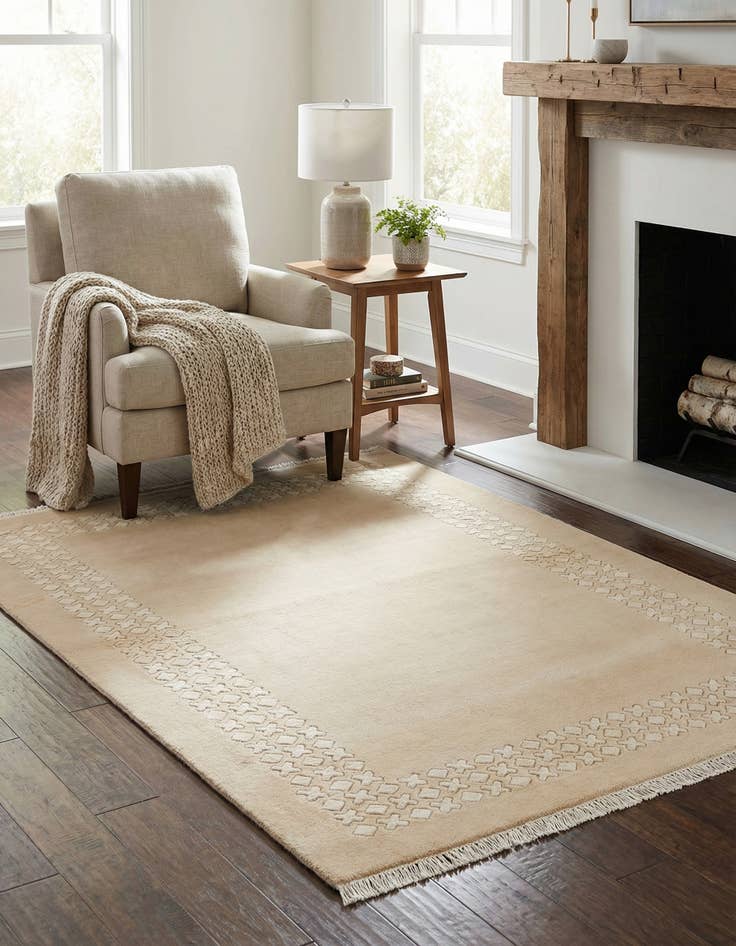 Detail image of 2' 7 x 4' 11  Hand Knotted Darya Wool Rug