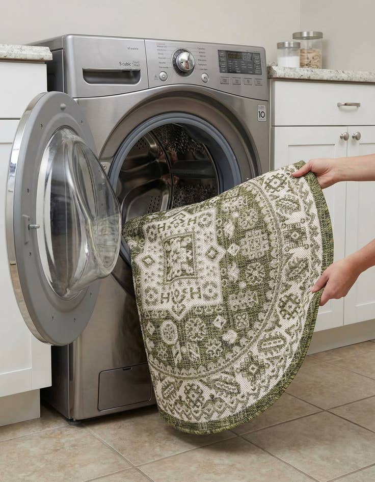 Detail image of 3' x 3'  Washable Aztec Indoor / Outdoor Round Rug