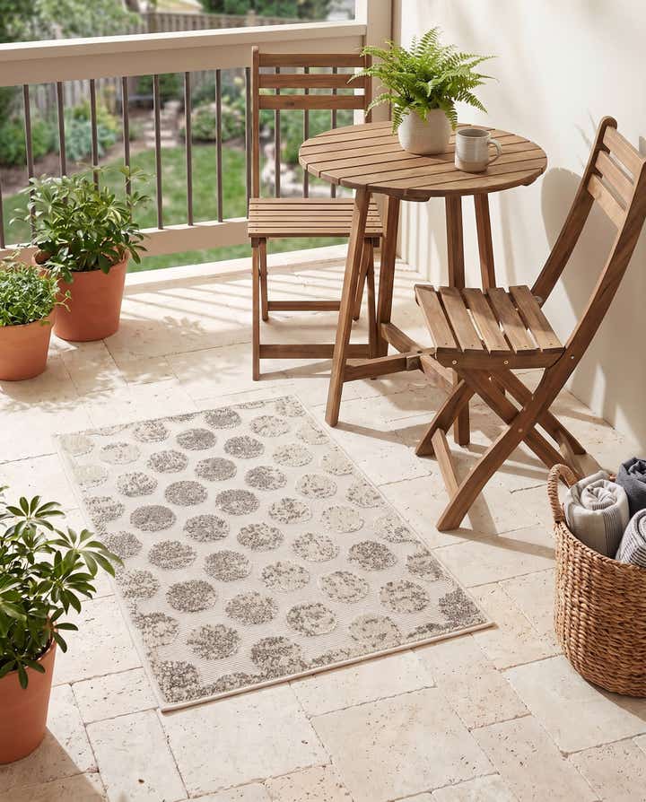 2' x 3' Easy-Clean Sabrina Soto Indoor / Outdoor Rug