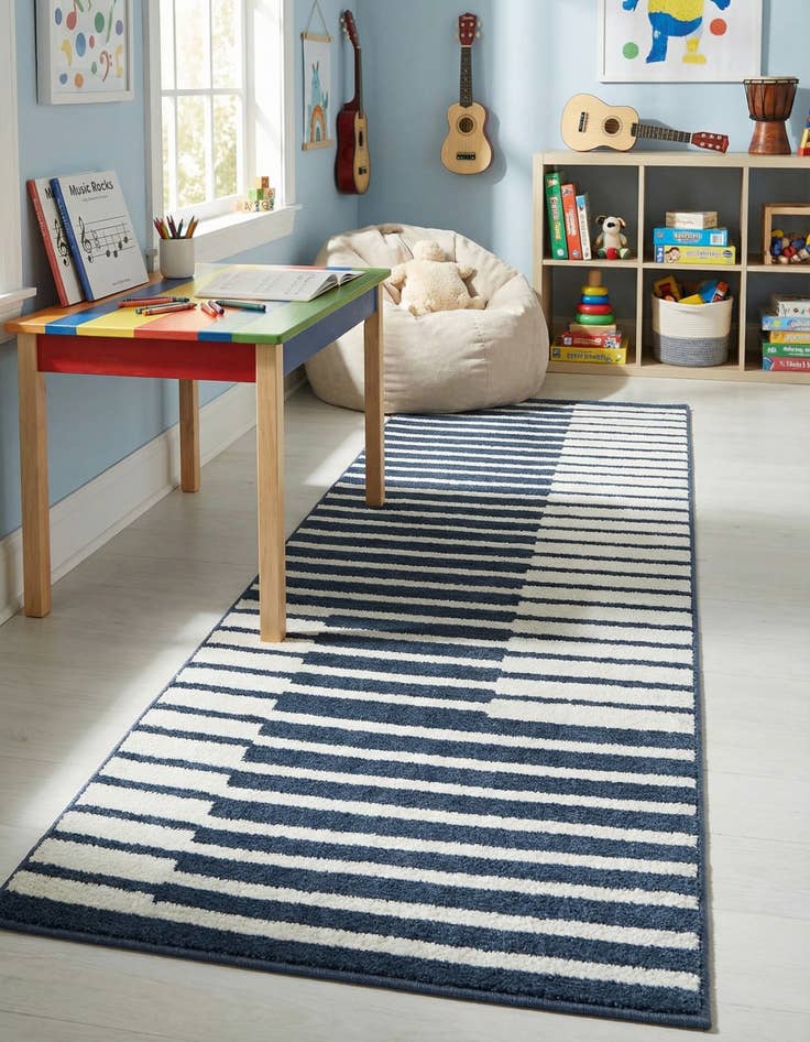 Detail image of 2' x 8' Oslo Runner Rug