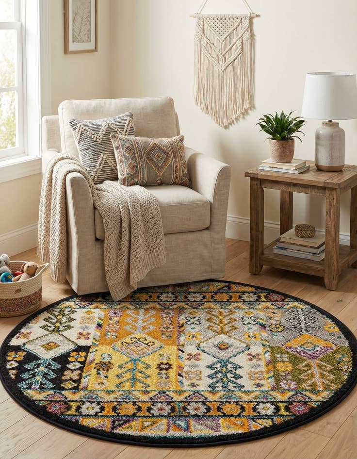 Detail image of 3' x 3' Carrington Round Rug