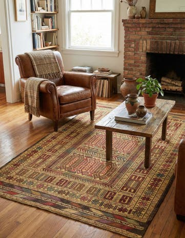 3' 11 x 6' 8 Hand Knotted Sumak Wool Rug