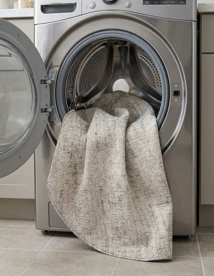 Detail image of  3' x 3'  Washable Modern Indoor / Outdoor Round Rug