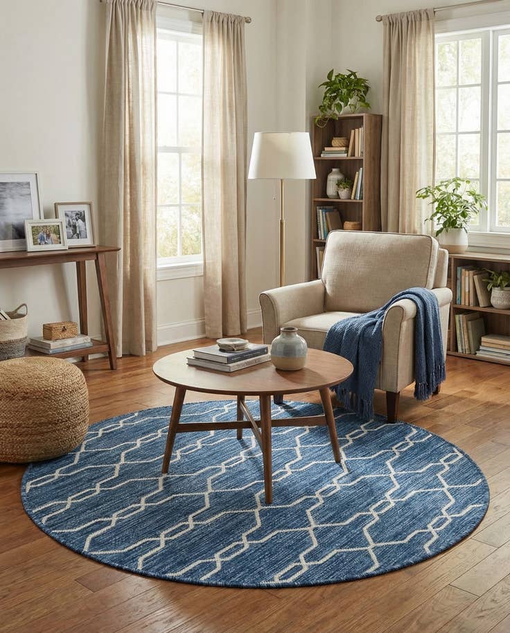Detail image of 4' x 4' Easy-Clean Trellis Indoor / Outdoor Round Rug