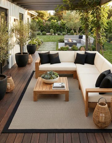 Black Easy-Clean Border Indoor / Outdoor Rug