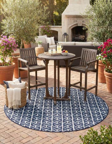 8' x 8' Easy-Clean Sabrina Soto Aston Indoor / Outdoor Round Rug