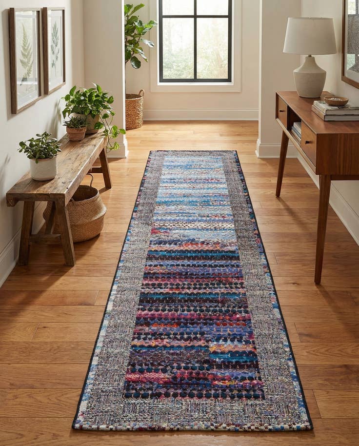 Detail image of 2' 7 x 10' Easy-Clean Modern Indoor / Outdoor Runner Rug
